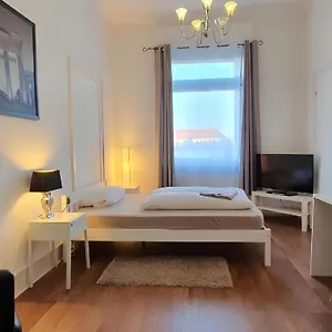 Colodging - Private Rooms&kitchen City Airport Mannheim