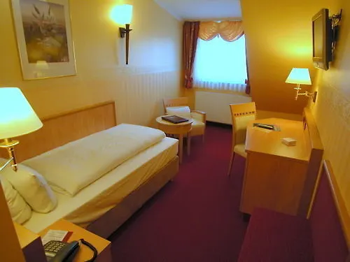 Hotel Mack Private Inn MHG